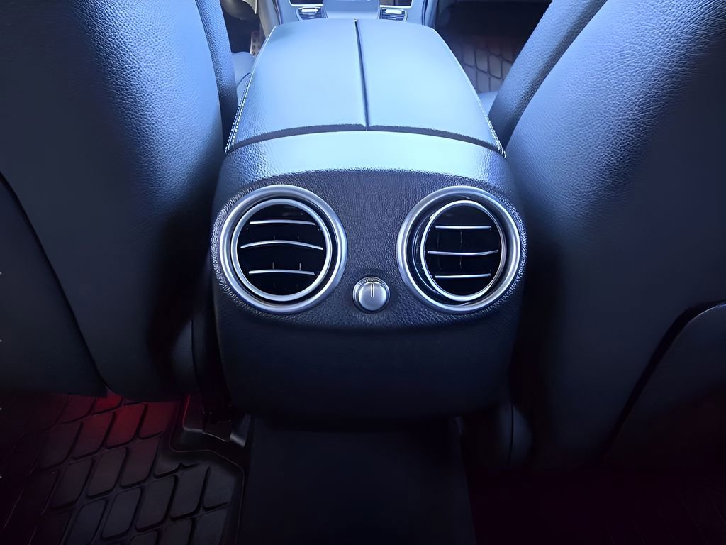 Used 2023 Mercedes-Benz GLC 300 4MATIC Coupe image 29