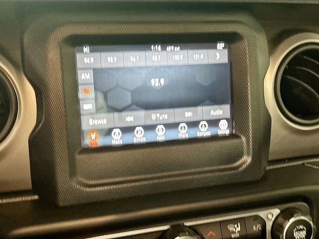 Used 2020 Jeep Wrangler Sport AWD/4WD image 15