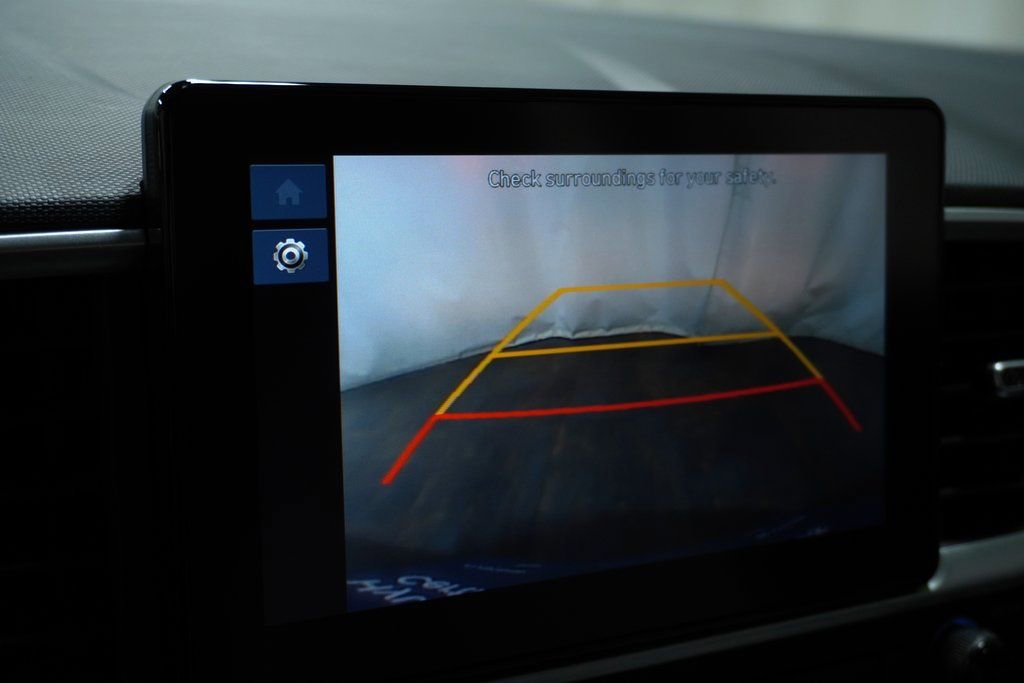 Used 2024 Hyundai Venue SEL image 24