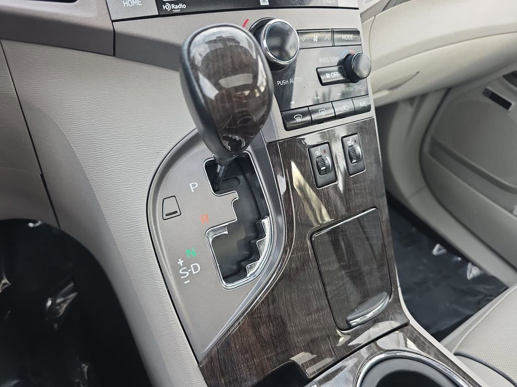 Used 2015 Toyota Venza XLE w/ XLE Premium Package FWD image 16