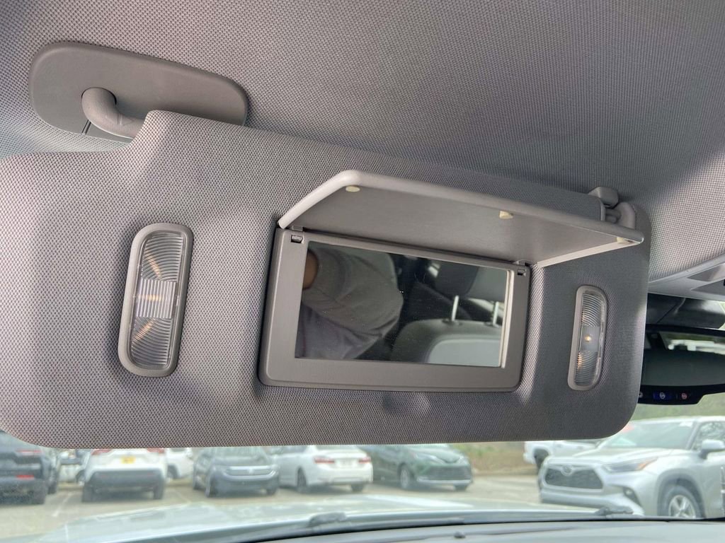 Used 2018 GMC Sierra 1500 SLT image 32