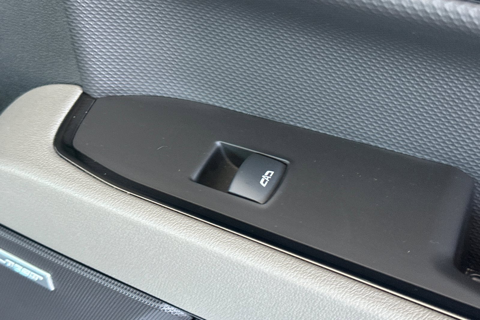 Used 2025 Chevrolet Silverado 1500 ZR2 w/ Technology Package image 23