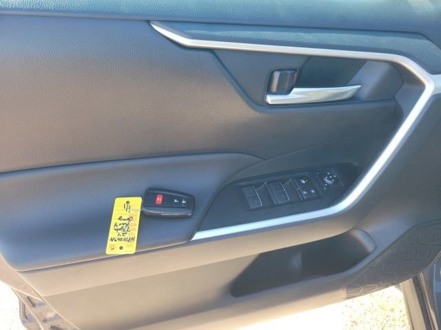 Used 2024 Toyota RAV4 XLE FWD image 14