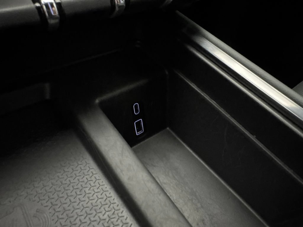 Used 2025 GMC Acadia AT4 w/ LPO, Floor Liner Package AWD/4WD image 51
