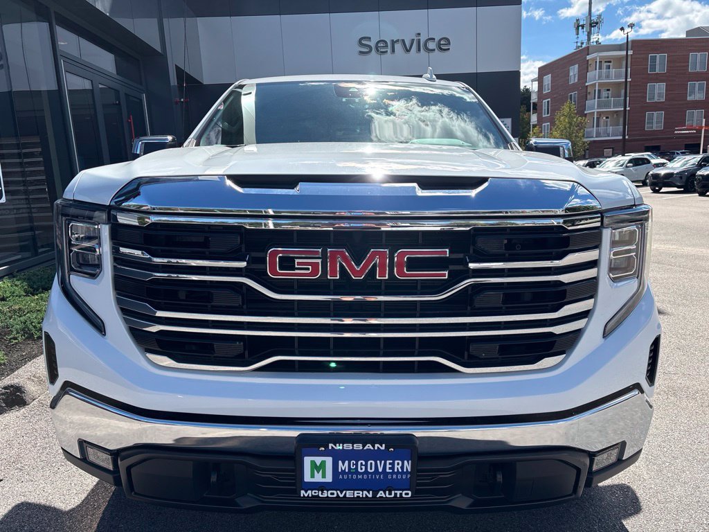 Used 2024 GMC Sierra 1500 SLT w/ SLT Convenience Package AWD/4WD image 3