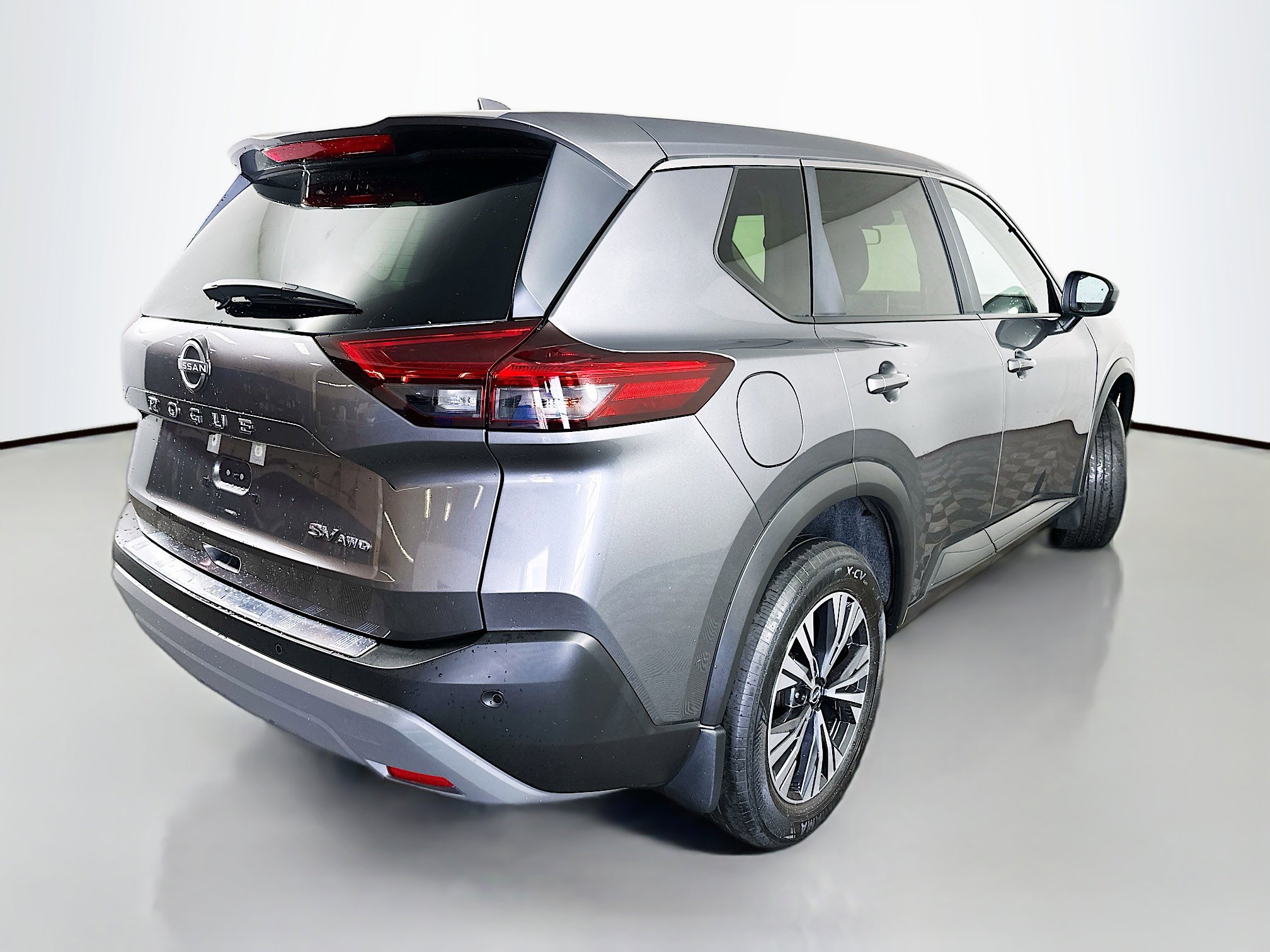 Used 2023 Nissan Rogue SV AWD/4WD image 7