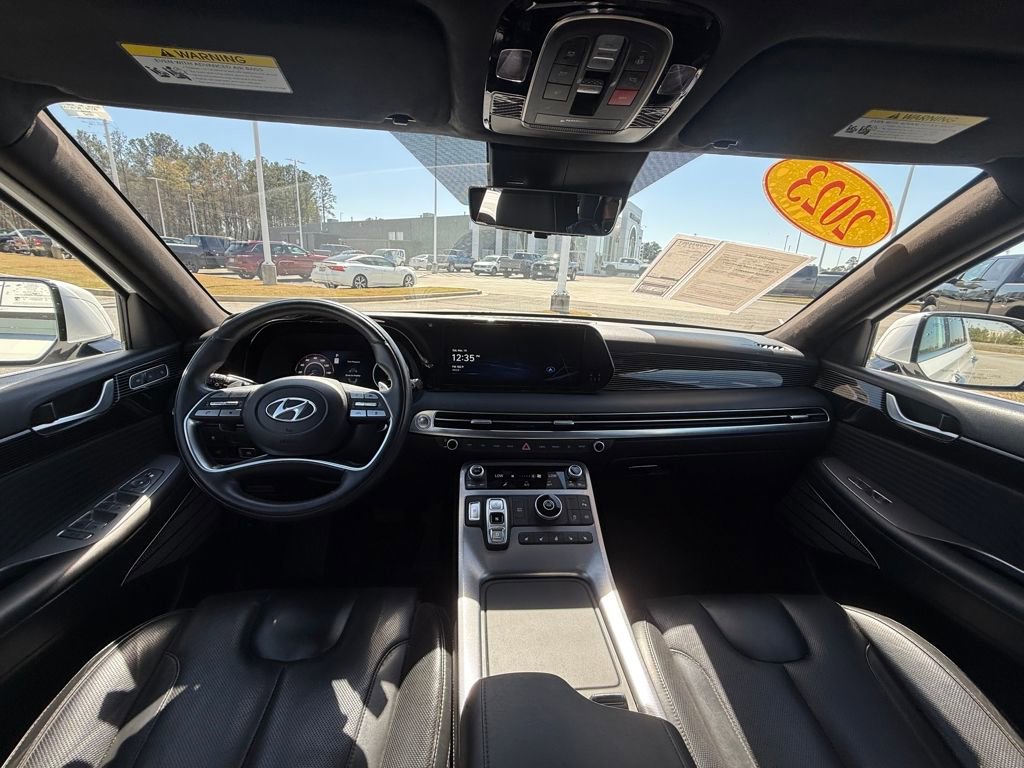 Used 2023 Hyundai Palisade Calligraphy image 12