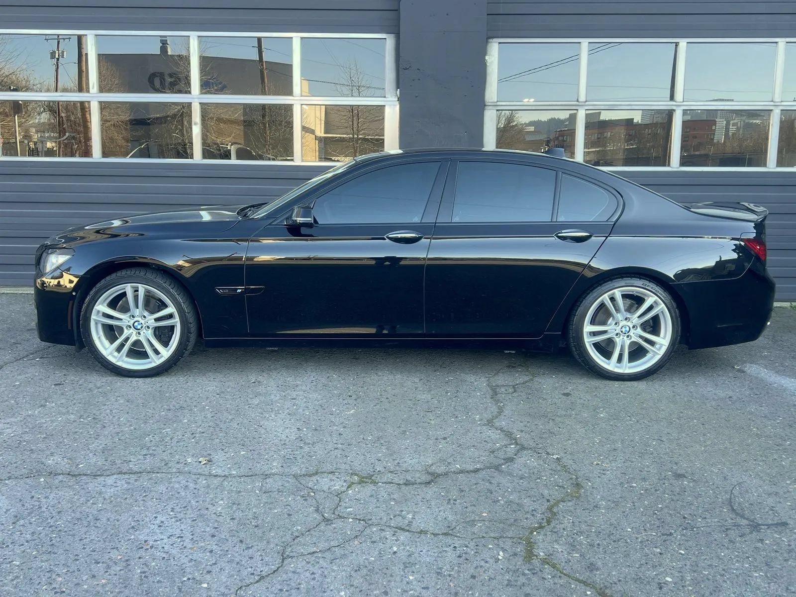 Used 2015 BMW 740i RWD image 2