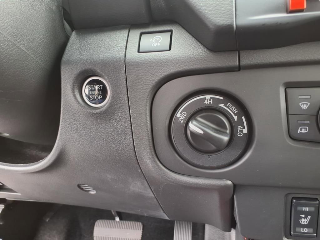 New 2025 Nissan Frontier PRO-4X w/ Pro Convenience Package image 18