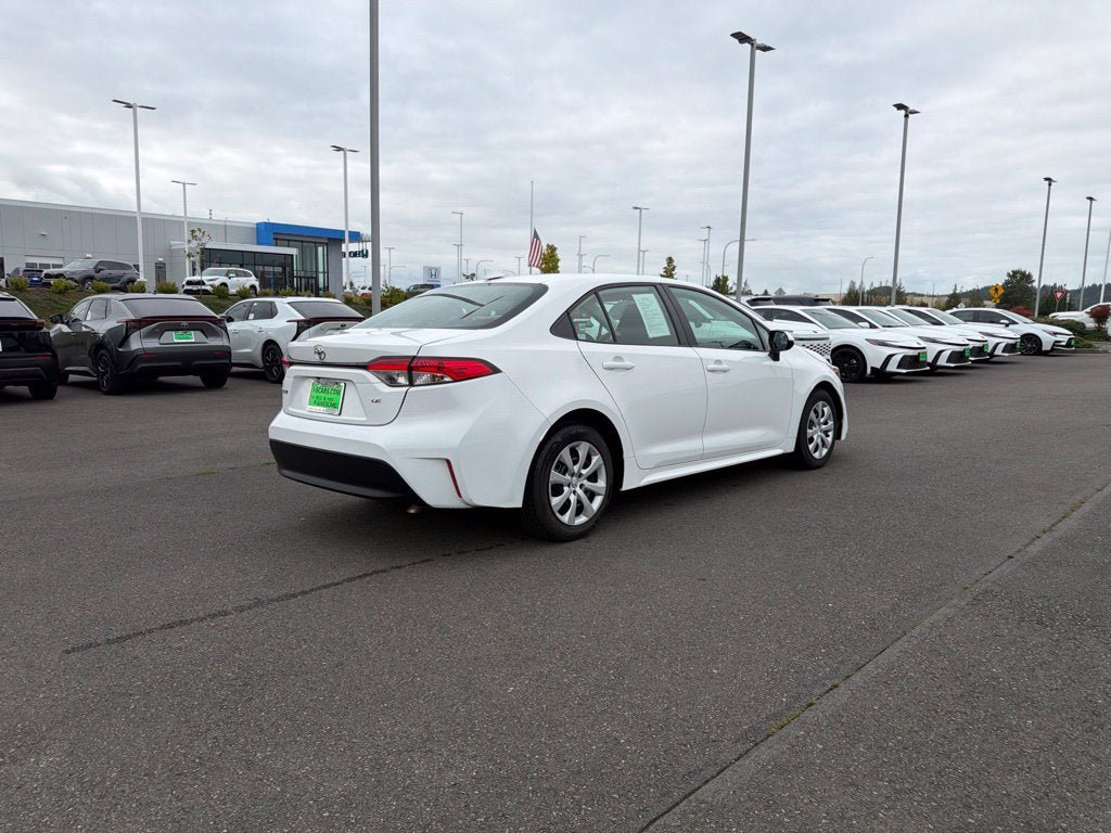 Used 2024 Toyota Corolla LE FWD image 6