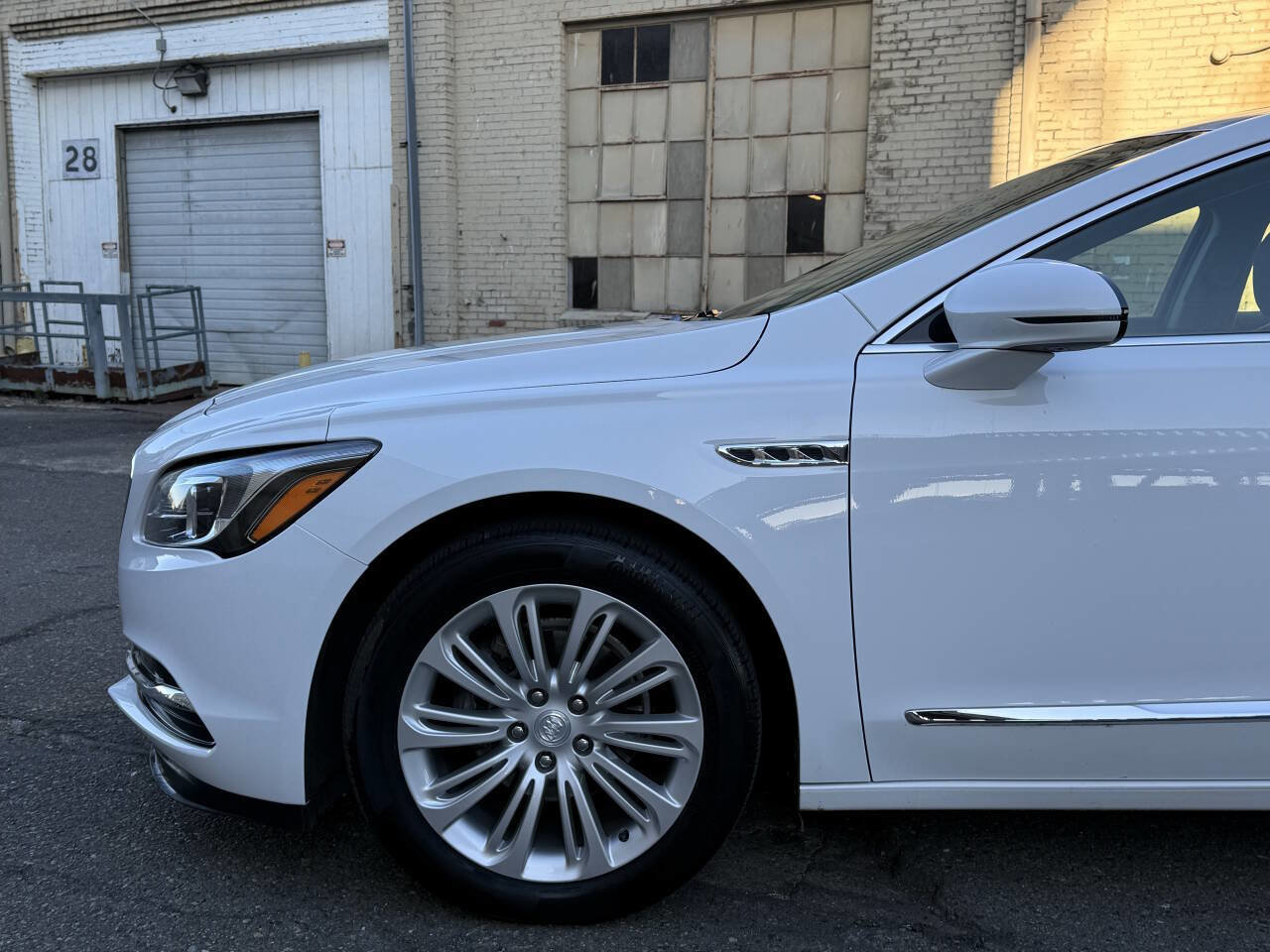 Used 2019 Buick LaCrosse Essence image 17
