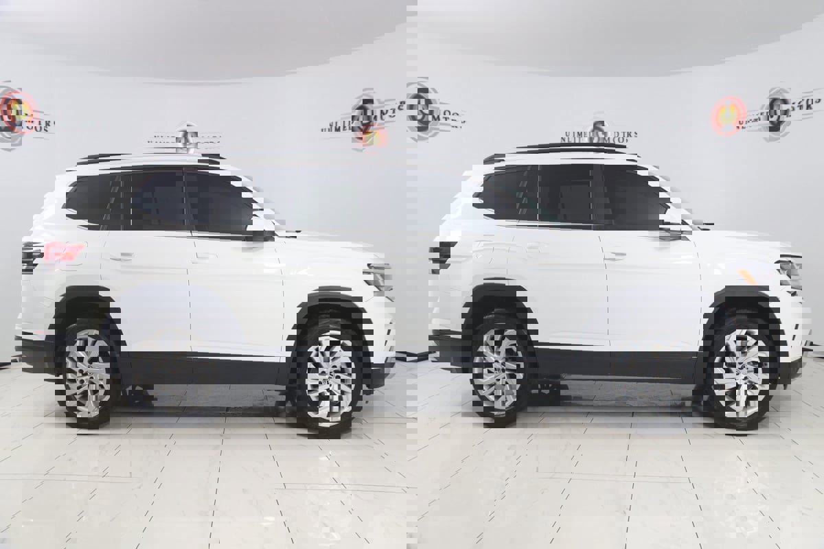 Used 2022 Volkswagen Atlas SE image 2