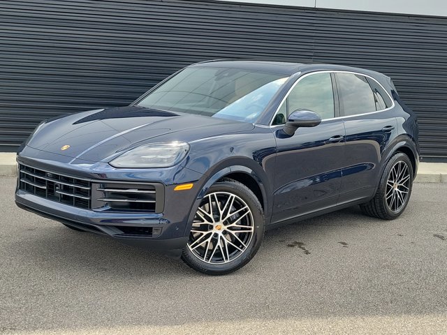 Certified 2025 Porsche Cayenne image 1