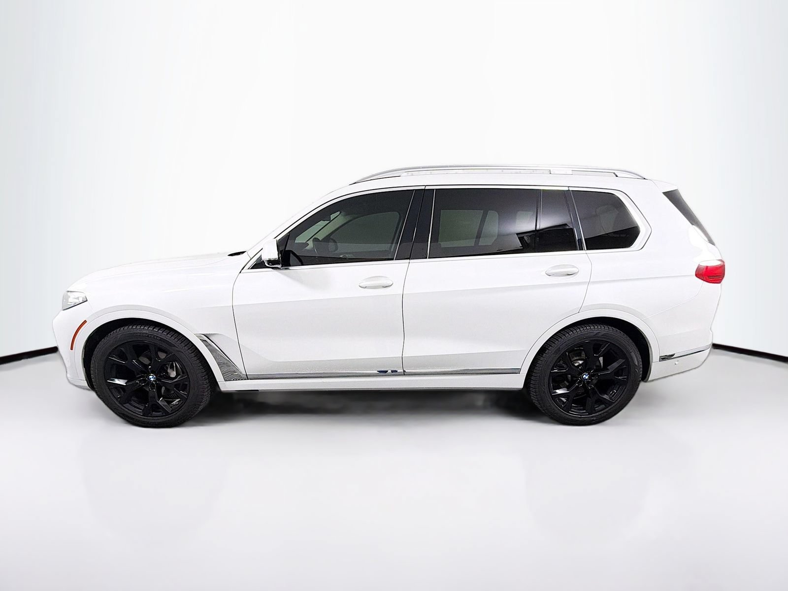 Used 2021 BMW X7 xDrive40i w/ Premium Package AWD/4WD image 4