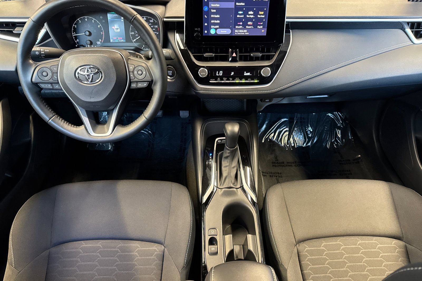 Certified 2025 Toyota Corolla SE FWD image 18