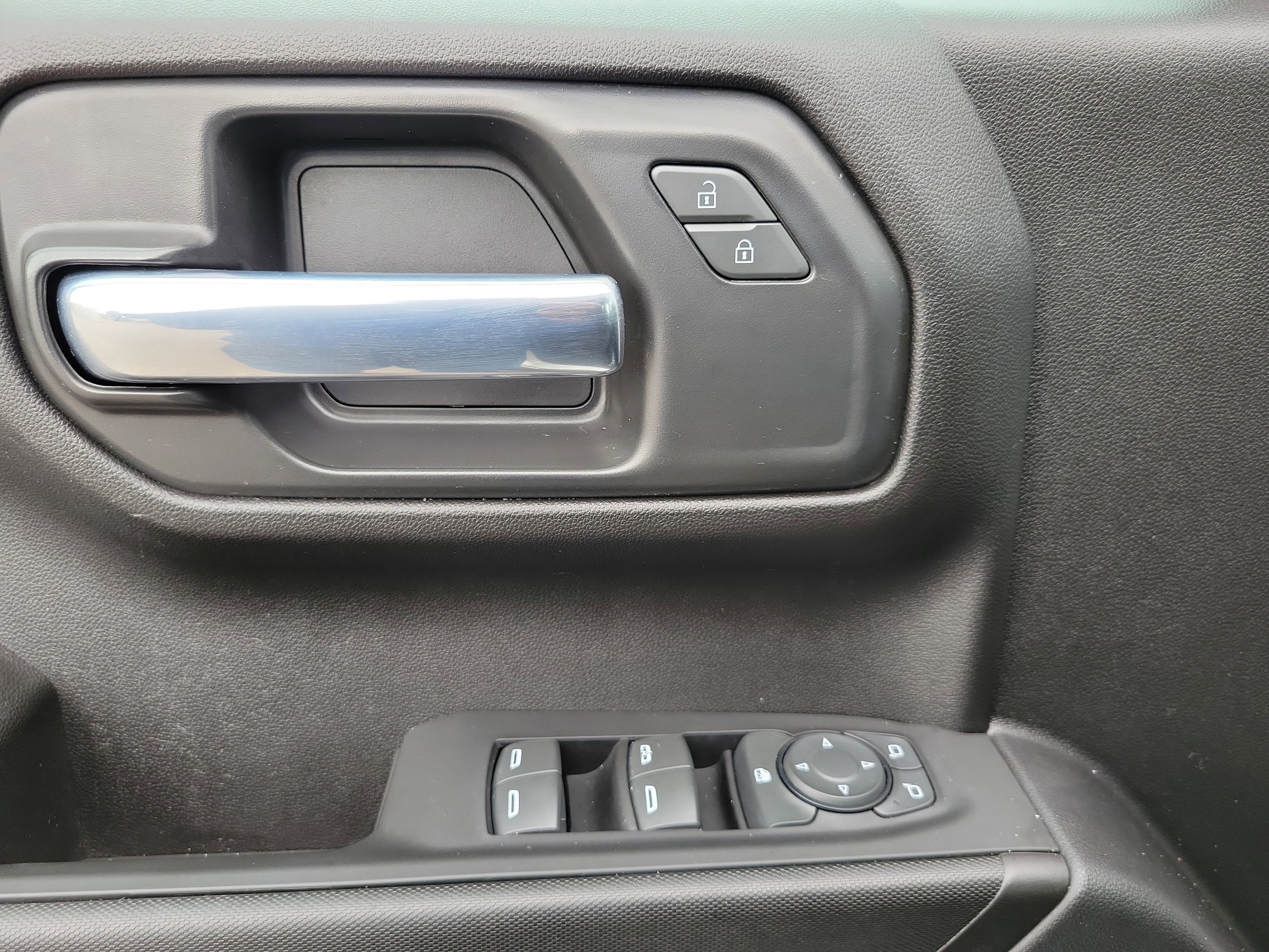 Used 2022 Chevrolet Silverado 1500 Custom RWD image 23