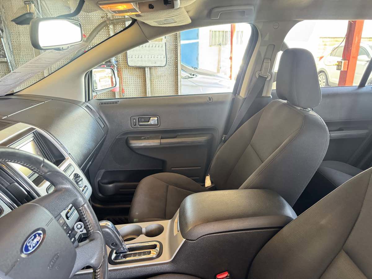 Used 2009 Ford Edge SEL FWD image 33