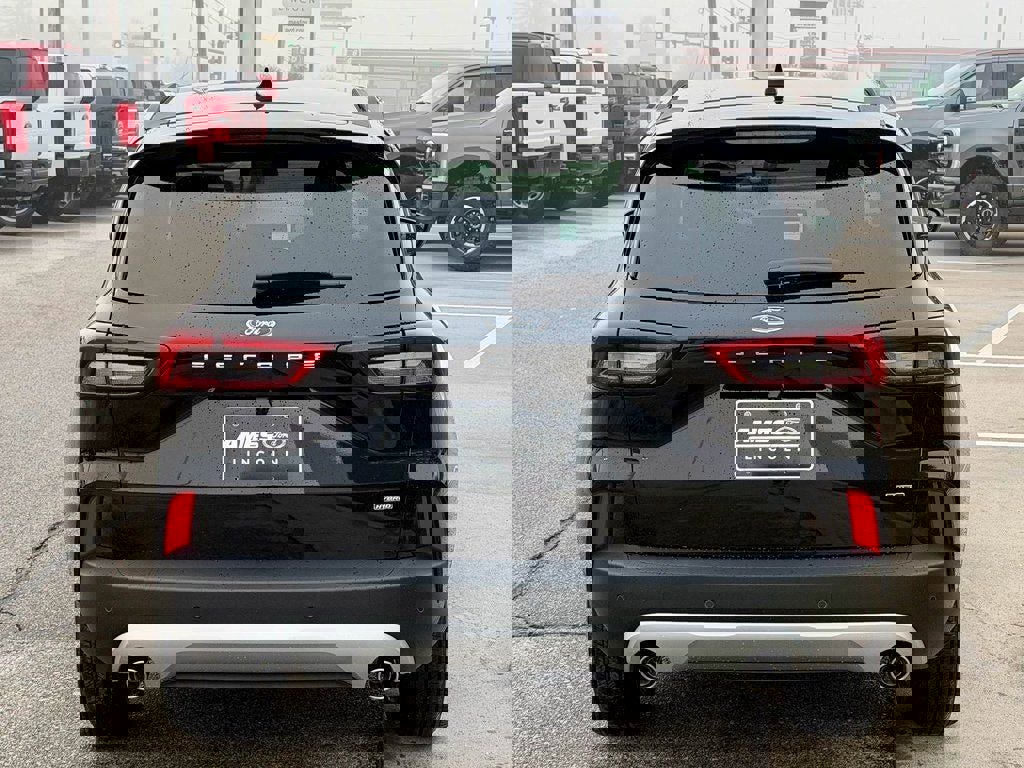 New 2026 Ford Escape SE FWD image 4