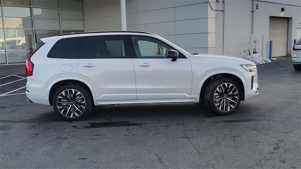 New 2026 Volvo XC90 B6 Ultra image 2