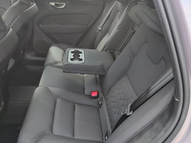 Used 2026 Volvo XC60 B5 Plus AWD/4WD image 19