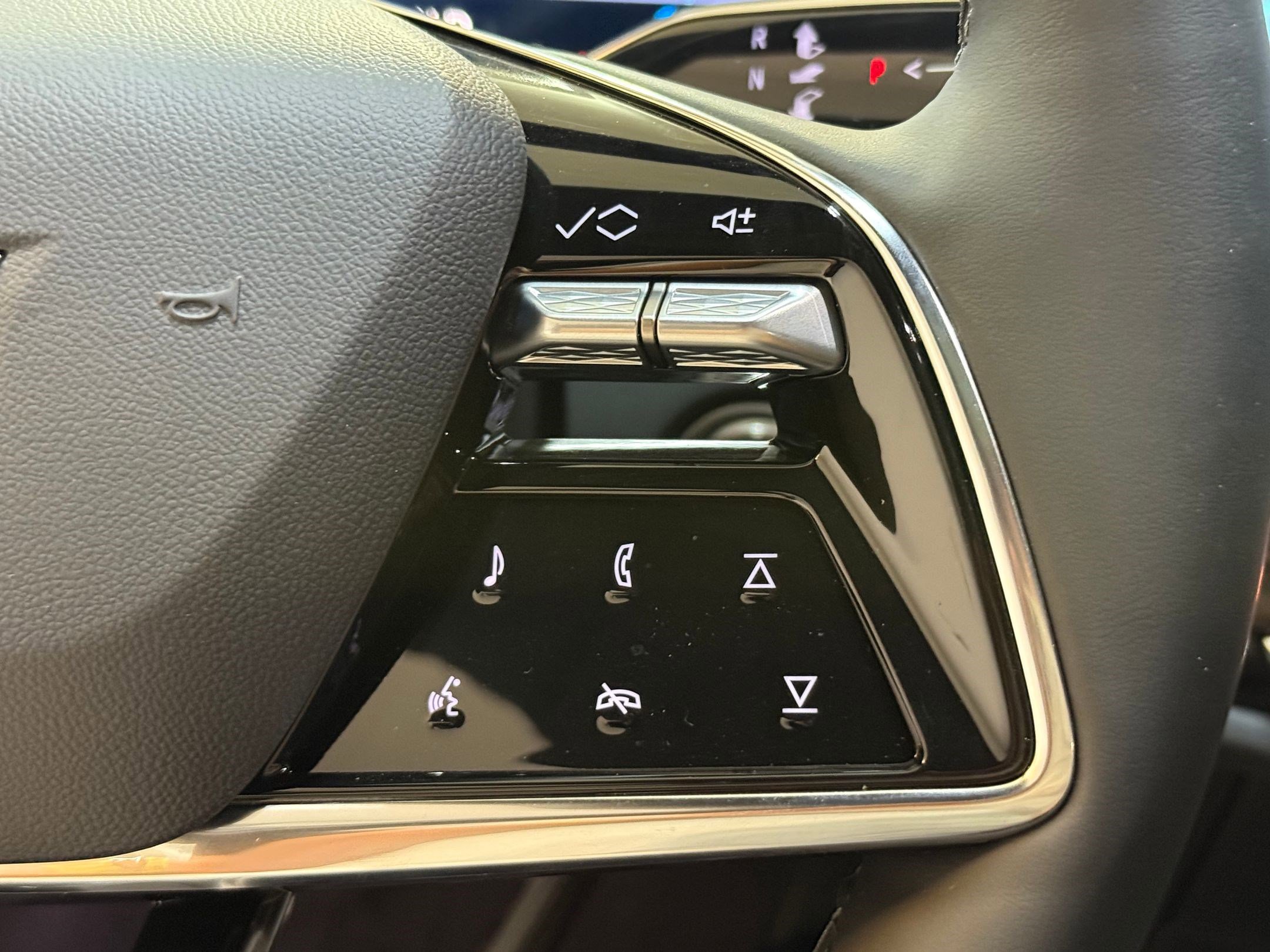 New 2025 Cadillac Lyriq Sport image 30