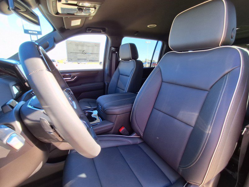 New 2026 GMC Yukon XL Elevation image 10