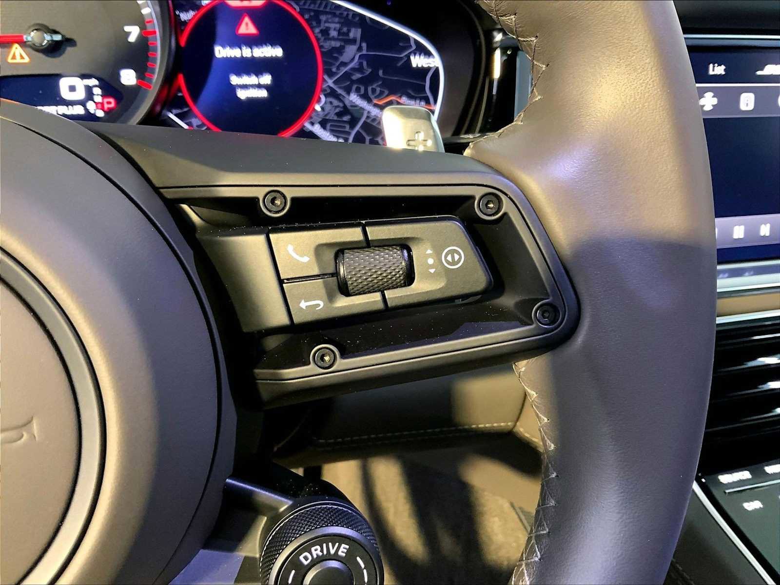 Certified 2023 Porsche Panamera 4S image 28