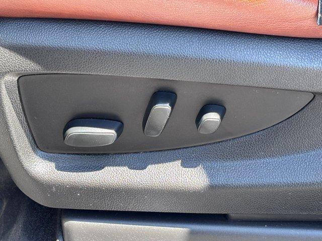 Used 2018 Chevrolet Suburban Premier AWD/4WD image 17