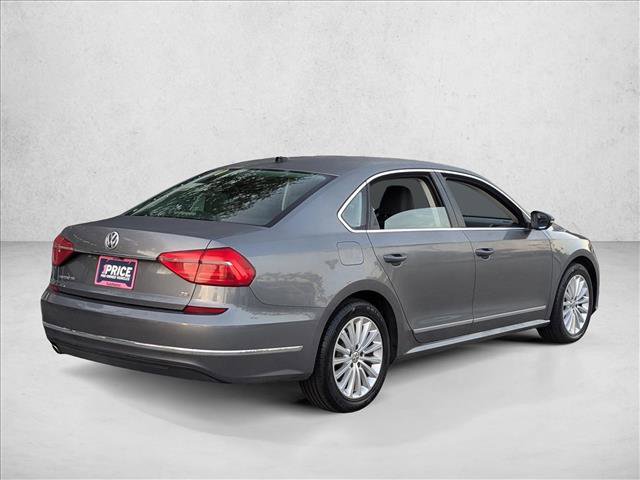 Used 2016 Volkswagen Passat 1.8T SE image 5