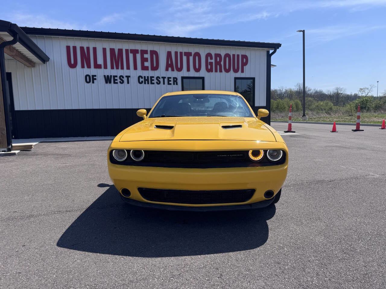 Used 2017 Dodge Challenger SXT Plus image 3
