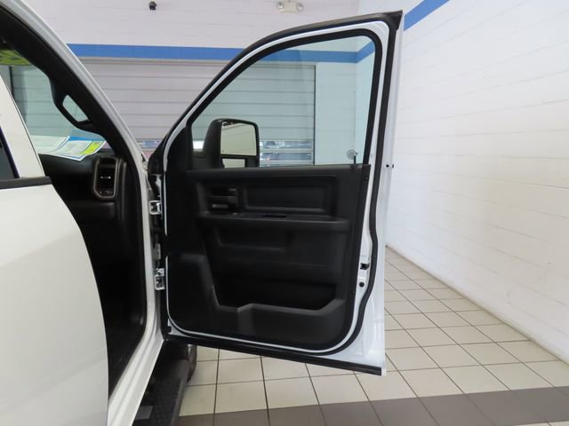 Used 2024 RAM 3500 Tradesman w/ Chrome Appearance Group image 26
