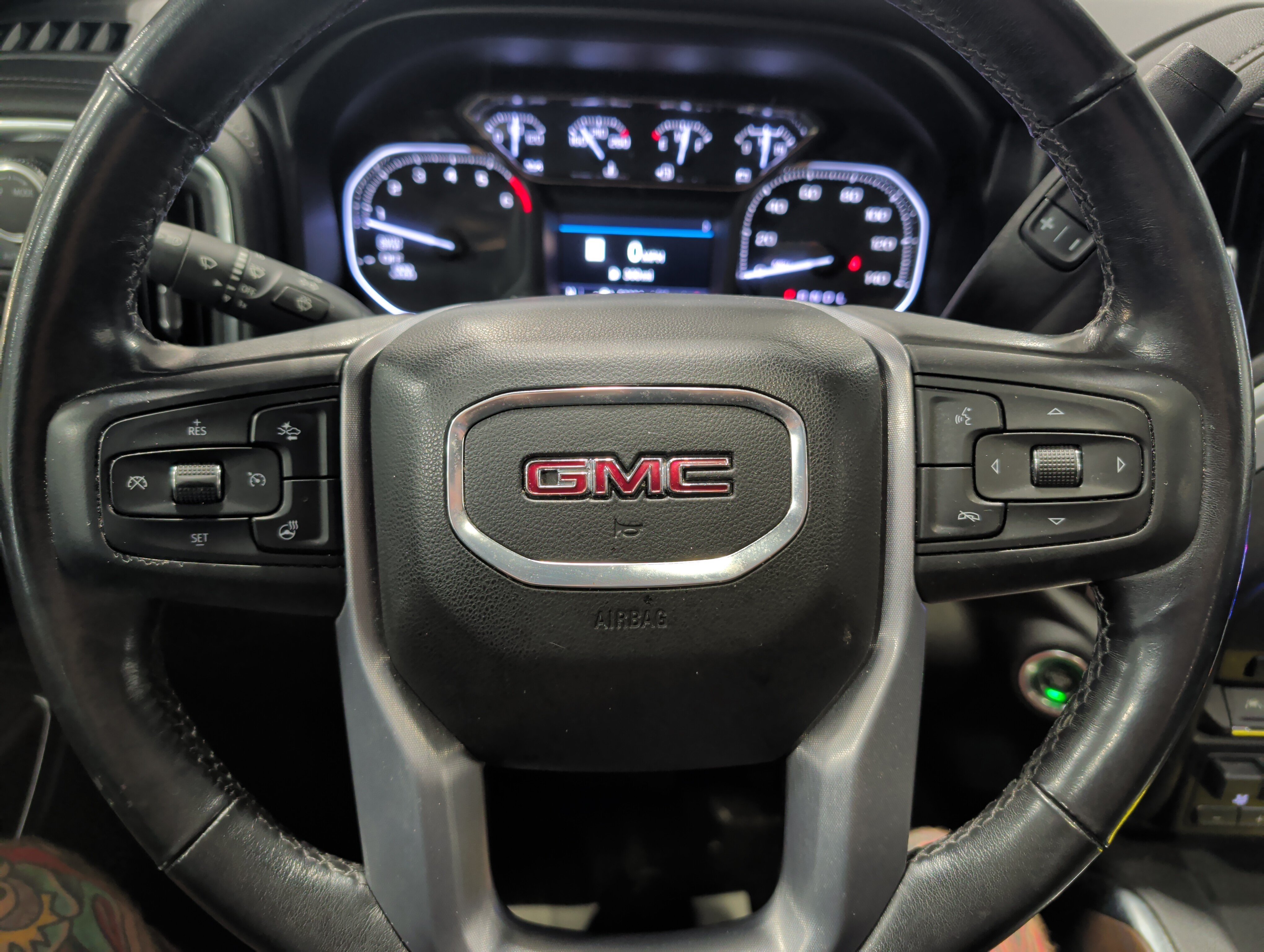Used 2021 GMC Sierra 1500 SLT w/ SLT Premium Plus Package AWD/4WD image 11