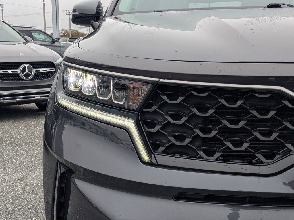 Used 2022 Kia Sorento EX image 9