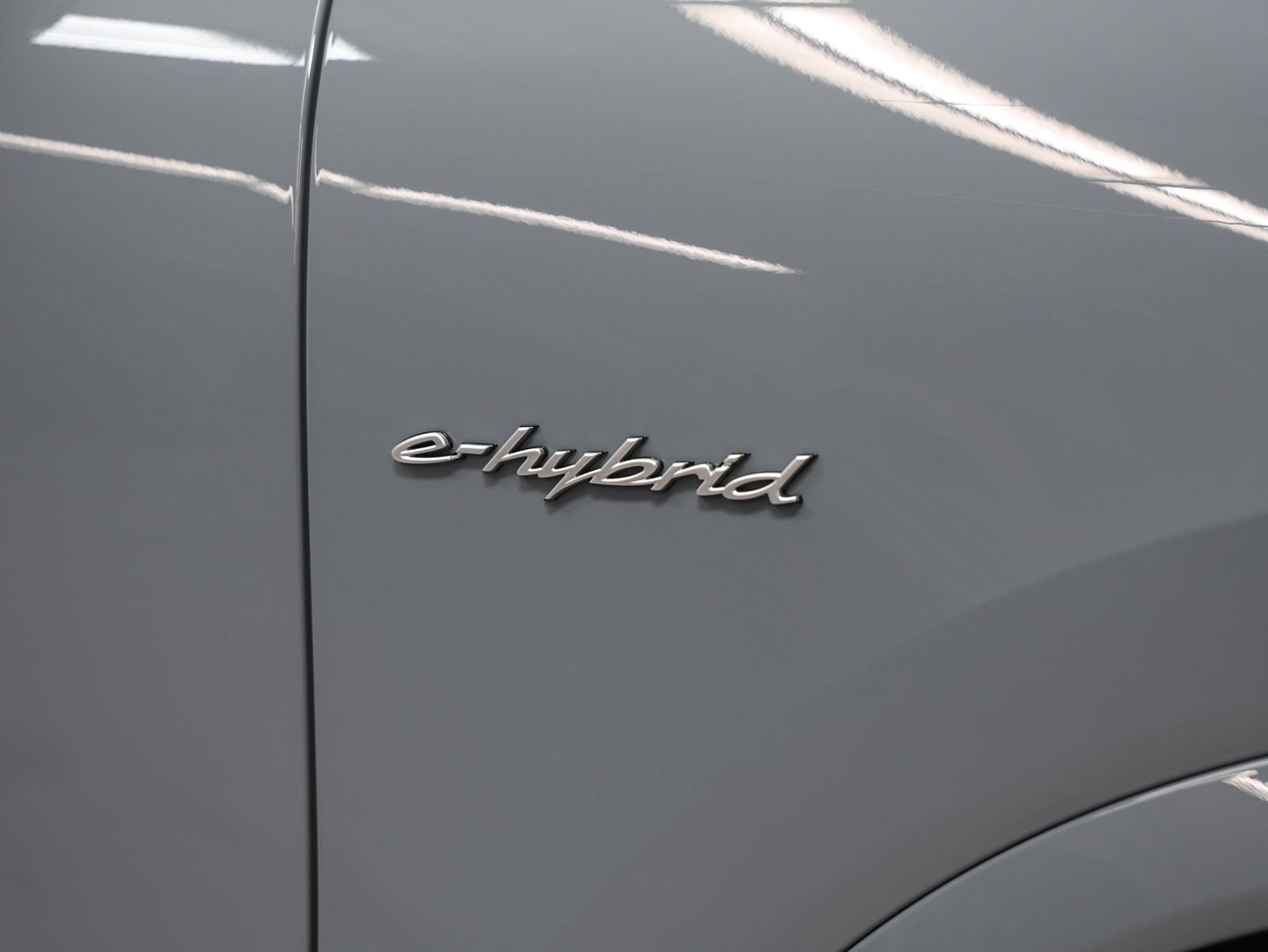 Certified 2024 Porsche Cayenne AWD/4WD image 16