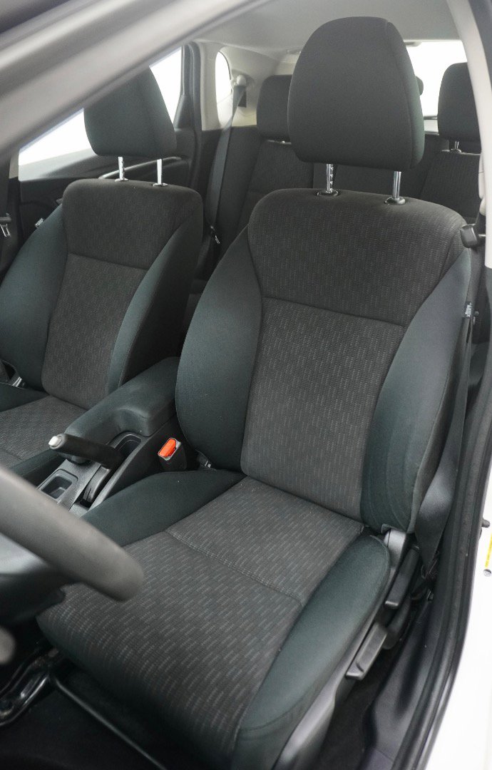 Used 2017 Honda Fit LX image 3