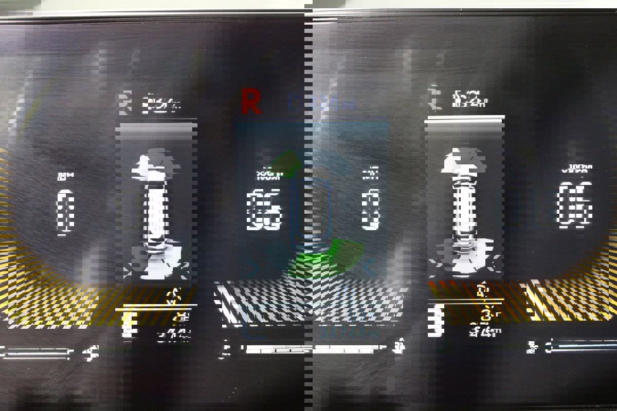 Used 2024 Kia Sorento S image 15