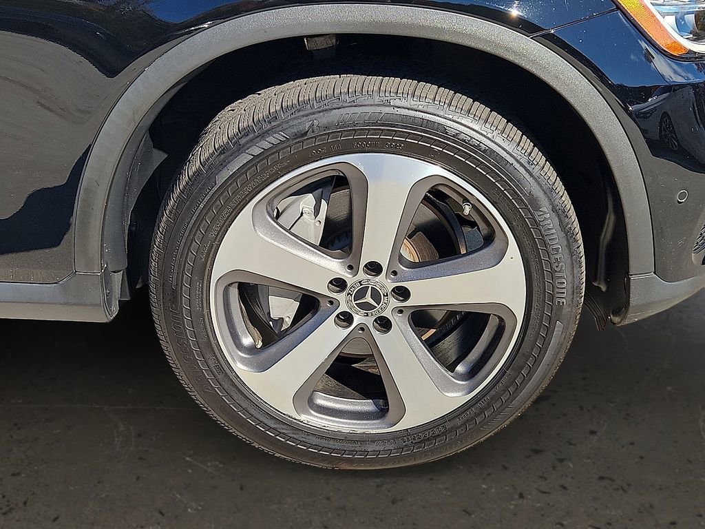 Used 2021 Mercedes-Benz GLC 300 4MATIC Coupe image 9