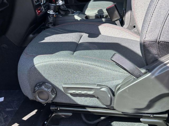 New 2026 Jeep Wrangler Unlimited Rubicon w/ Xtreme 35 Tire Package image 10