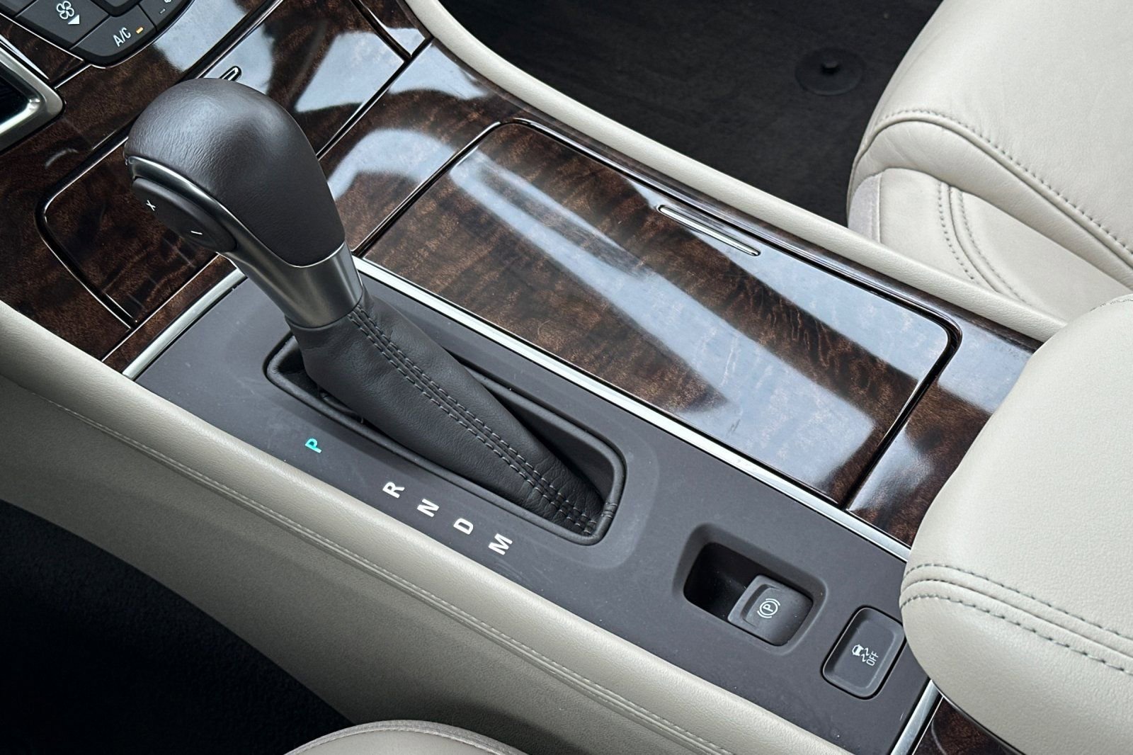 Used 2016 Buick LaCrosse Sport Touring w/ Experience Buick Package image 20