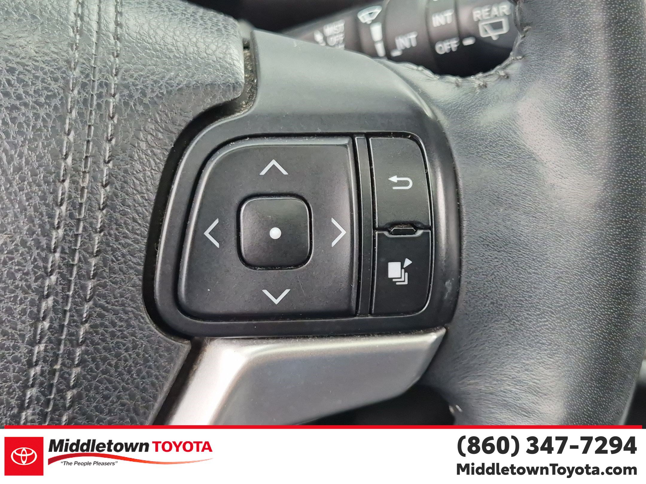 Used 2015 Toyota Highlander XLE AWD/4WD image 20