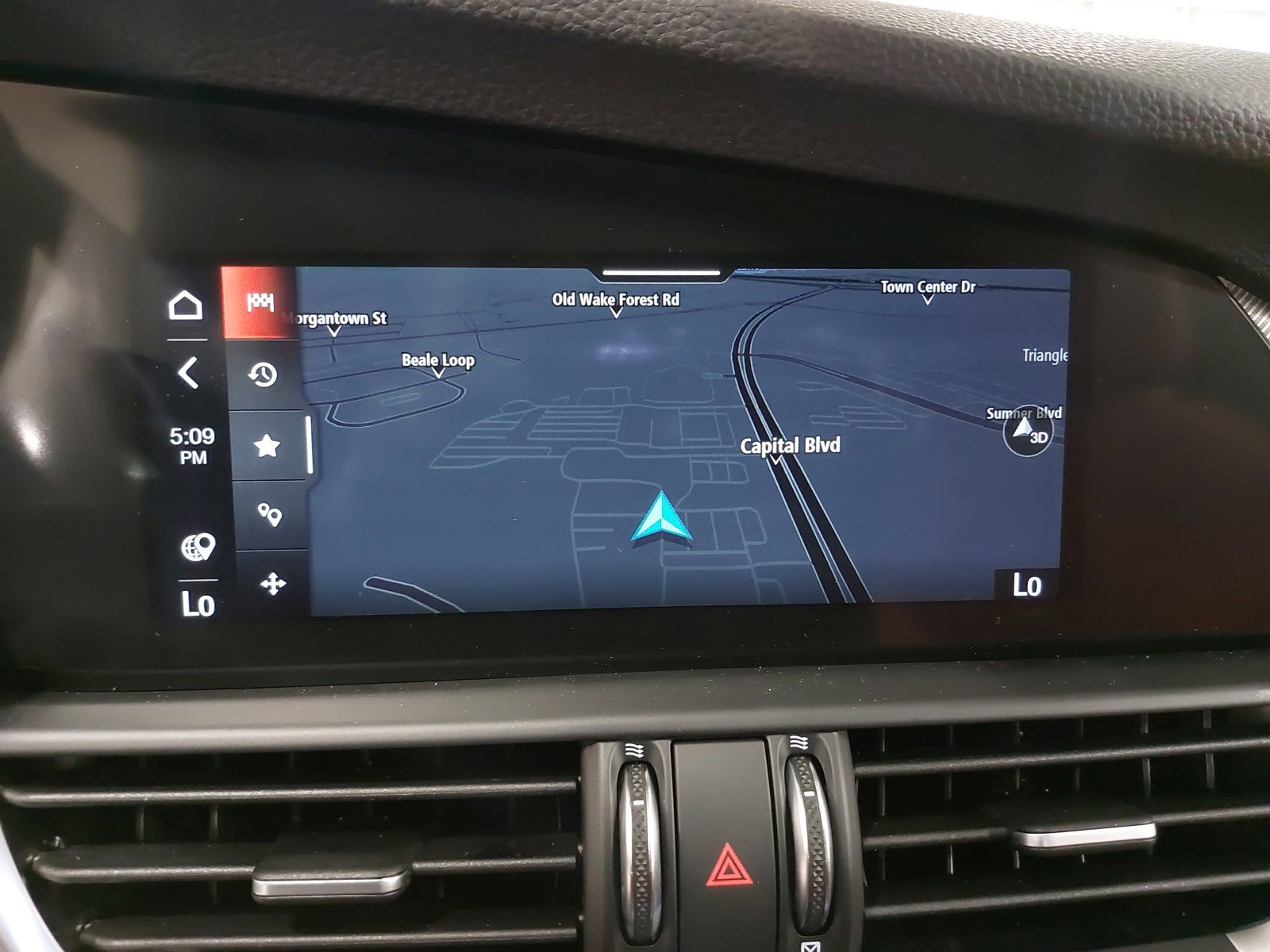 New 2025 Alfa Romeo Giulia AWD w/ Veloce Package AWD image 25