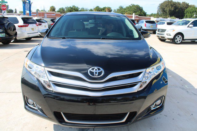 Used 2014 Toyota Venza LE w/ LE Convenience Package FWD image 3