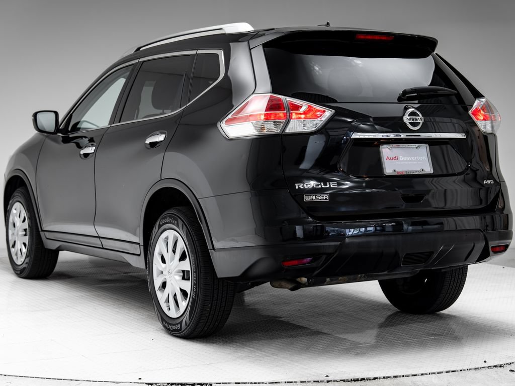 Used 2016 Nissan Rogue S w/ Appearance Package AWD/4WD image 3