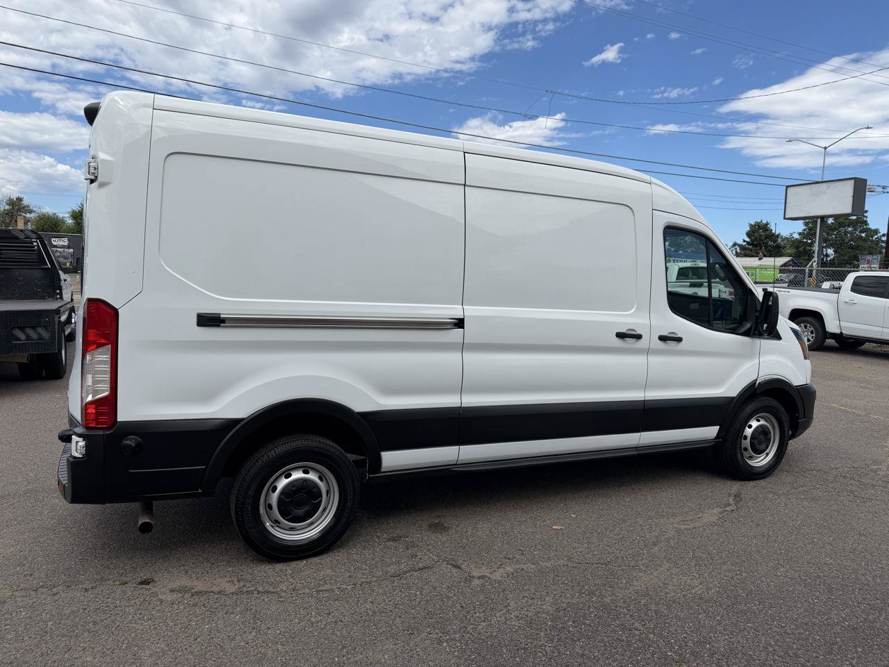 Used 2020 Ford Transit 250 Medium Roof RWD image 10