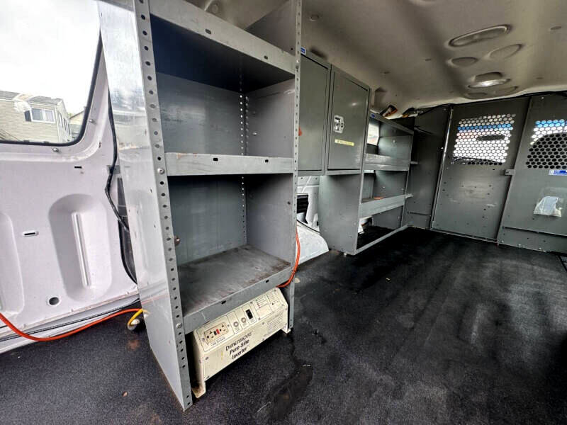 Used 2008 Ford E-350 and Econoline 350 Extended Super Duty image 14