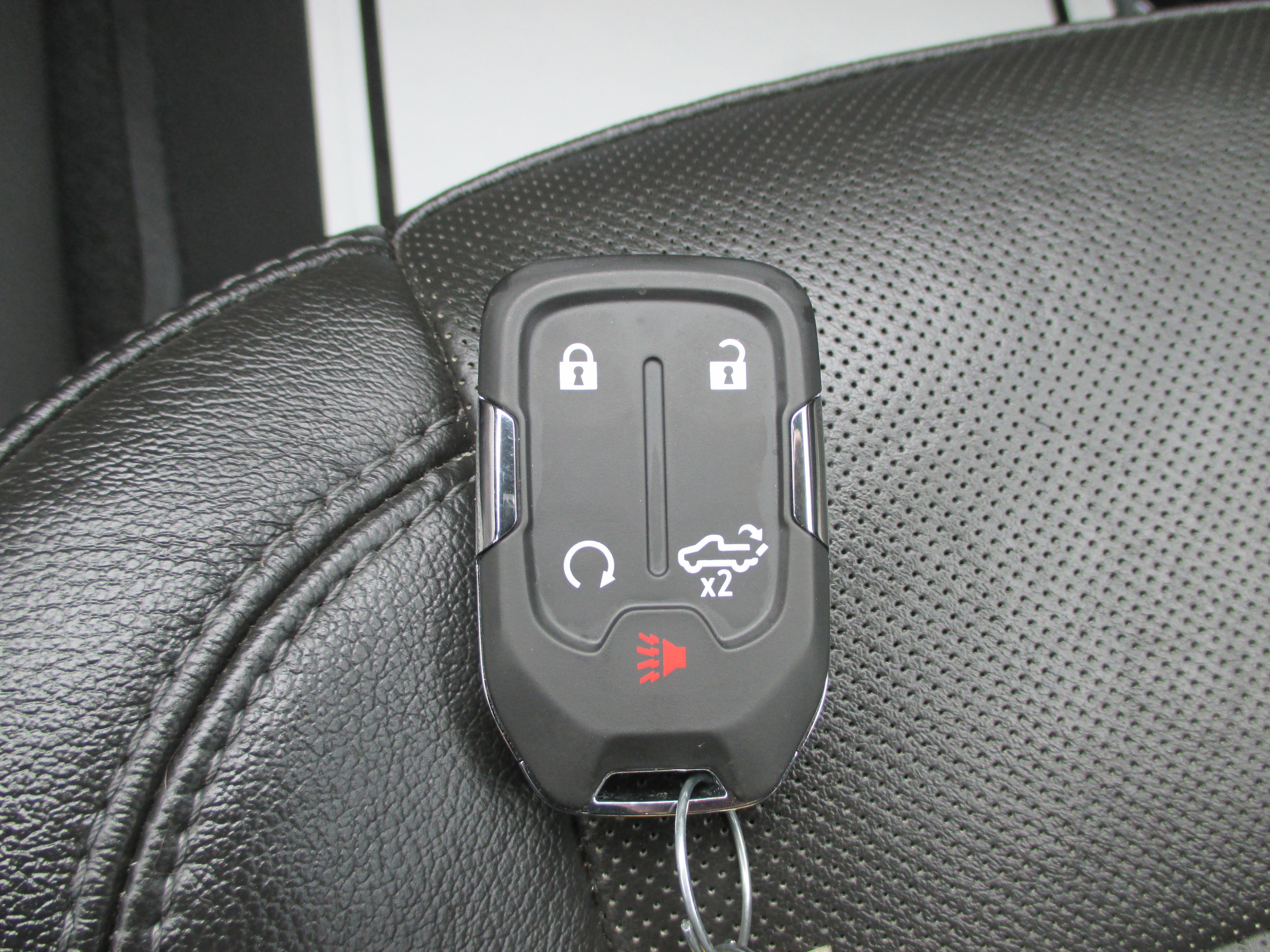 Used 2020 Chevrolet Silverado 2500 LTZ w/ LTZ Premium Package image 33