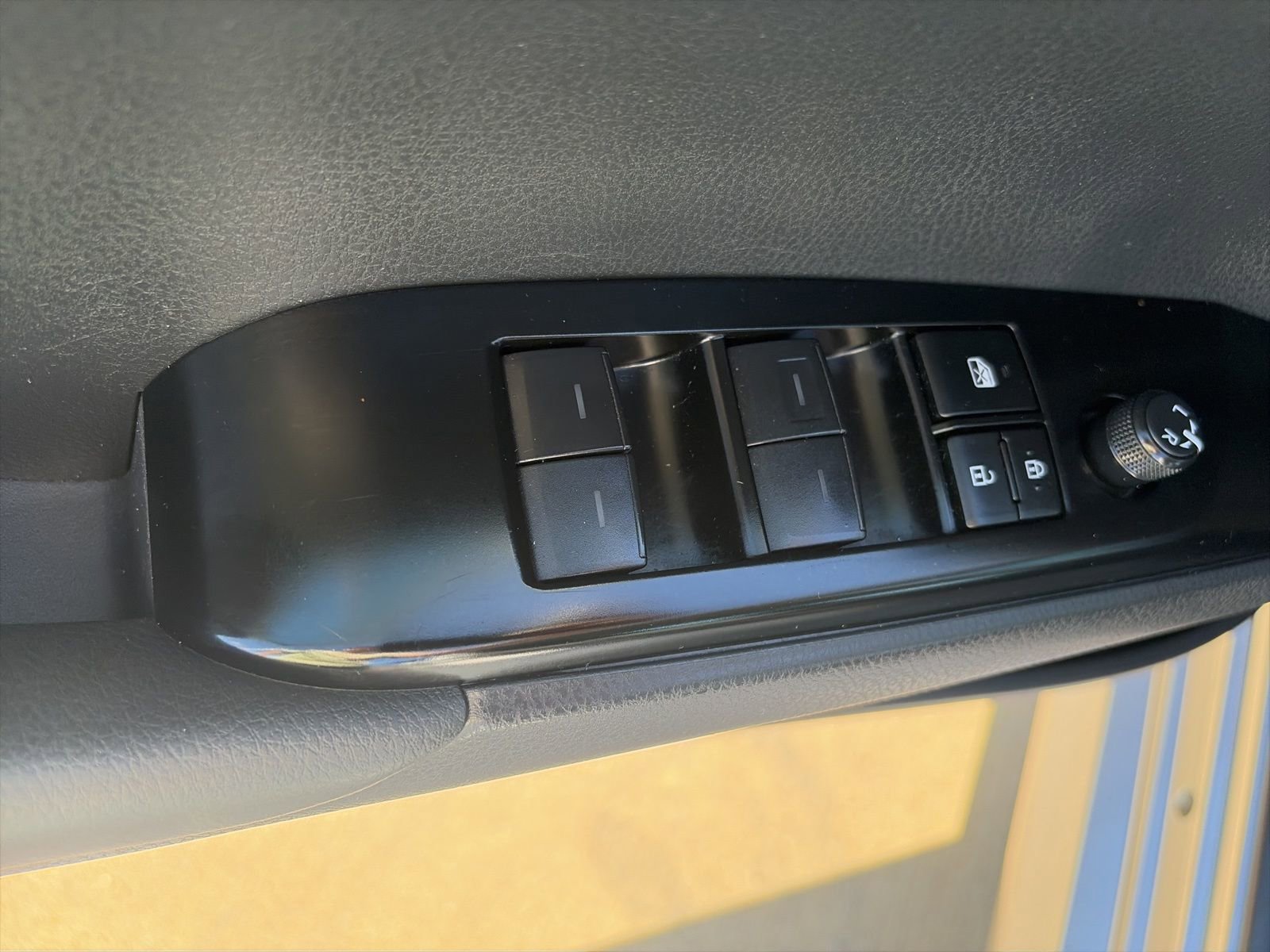 Used 2025 Toyota Camry LE FWD image 13