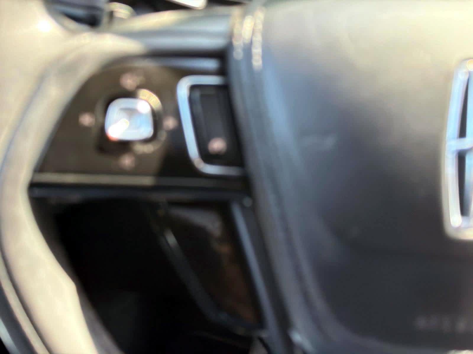 Used 2022 Lincoln Aviator AWD w/ Premium Package image 18
