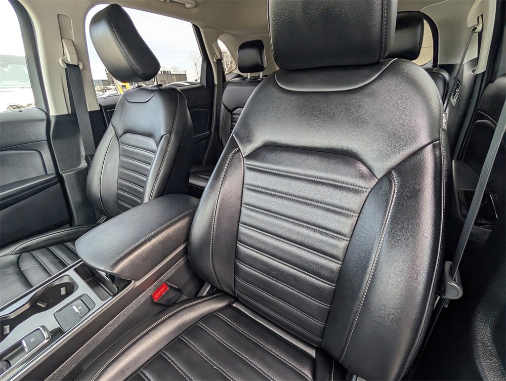 Used 2020 Ford Edge SEL w/ Convenience Package image 23