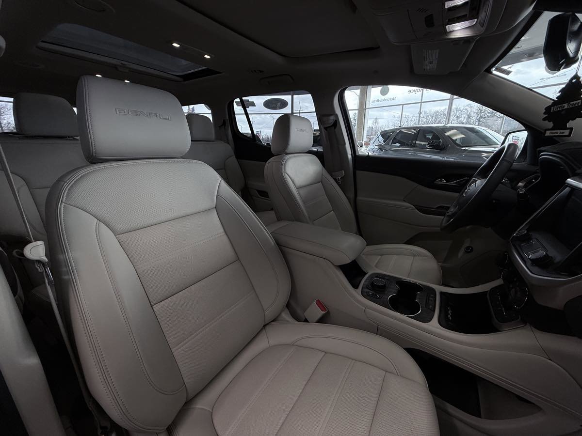 Used 2023 GMC Acadia Denali w/ Denali Ultimate Package image 37